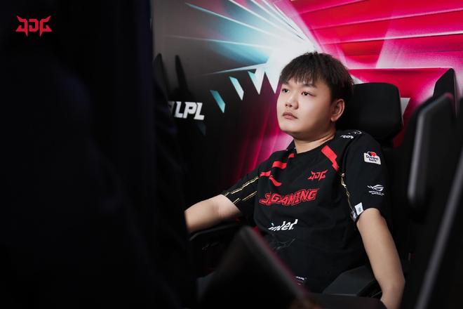 入了更多悬 入了更多悬